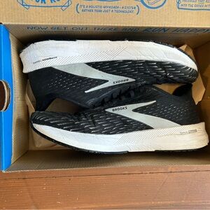 Brooks Hyperion Tempo running shoe